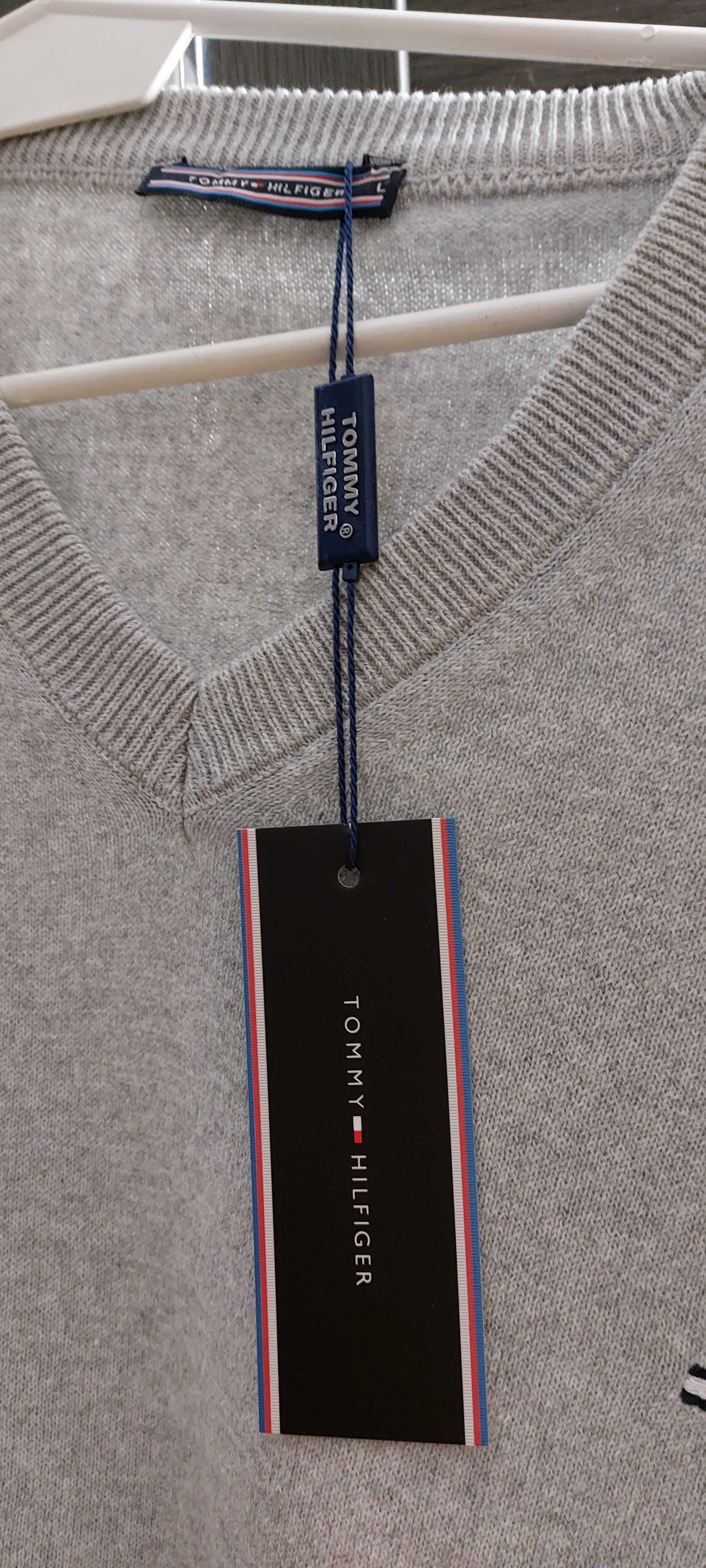 Tommy  Hilfiger  swetr L