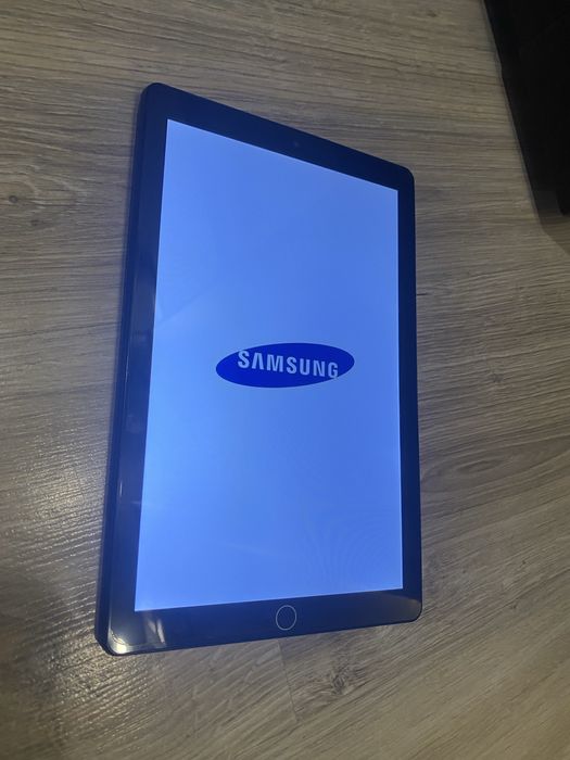 Продам Планшет Samsung опис на фото