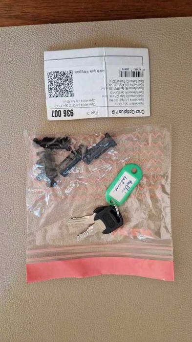 Belki/bagażnik Cruz Airo FIX 108 - 925 701 np.Opel Astra