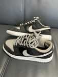 Buty codzienne Nike SB Dunk Low black nowy z metką EU.39