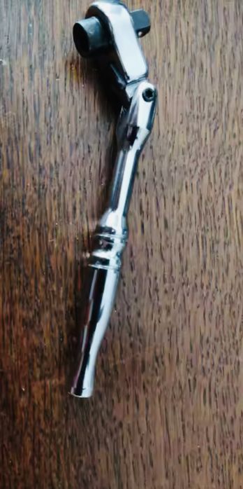 Нова міцна якісна зручна трещотка двостороння з поворотною головкою1/4