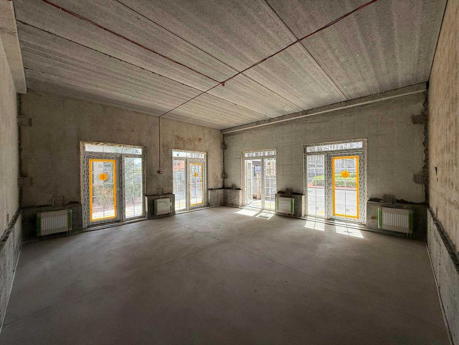 Кутовий Cупер-фасад на площу, 50 кв.м, ЖК Нова Англія, Максимовича