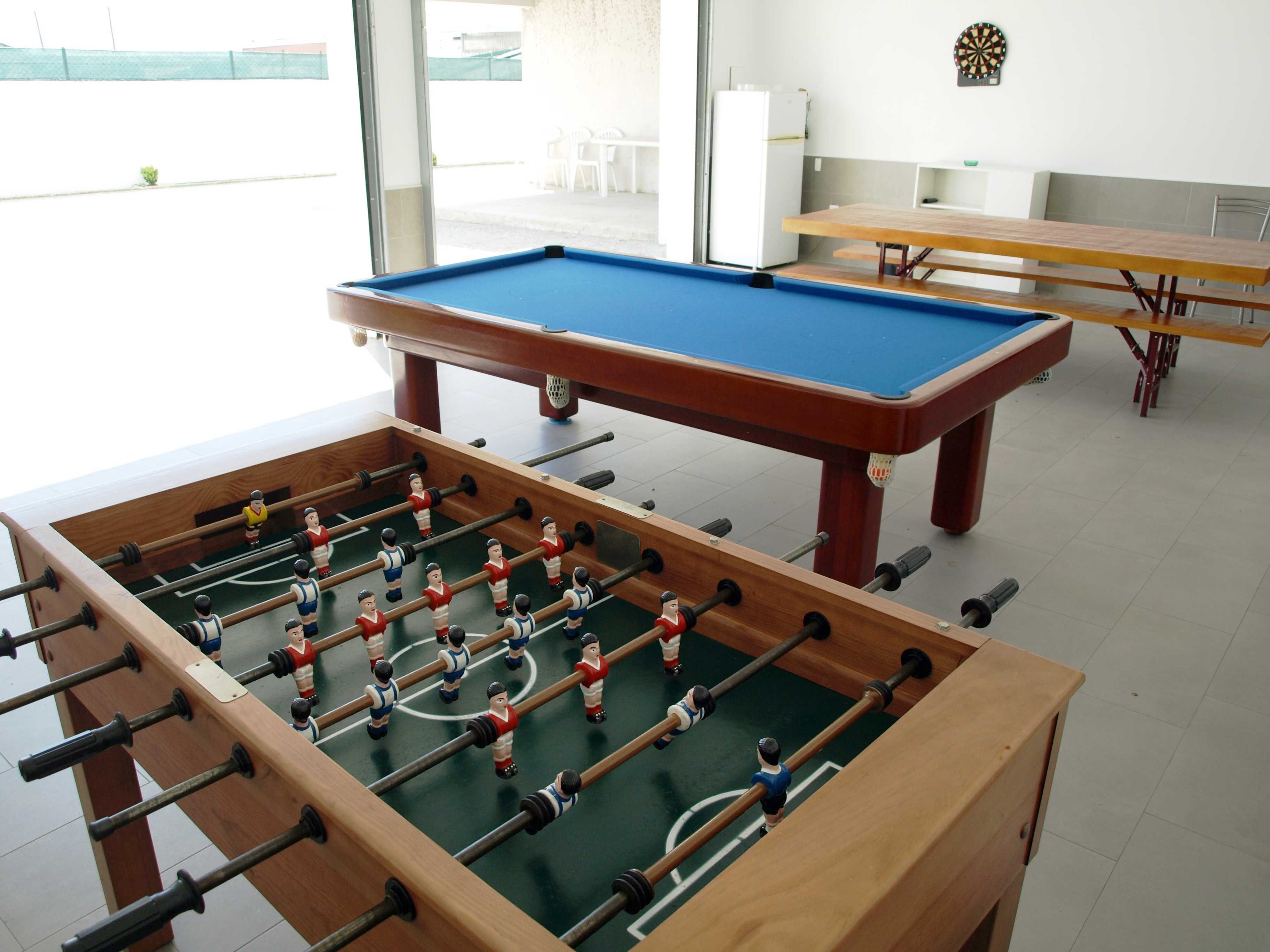 EPS49,casa V3 piso térreo,piscina e salão jogos.Grande espaço exterior