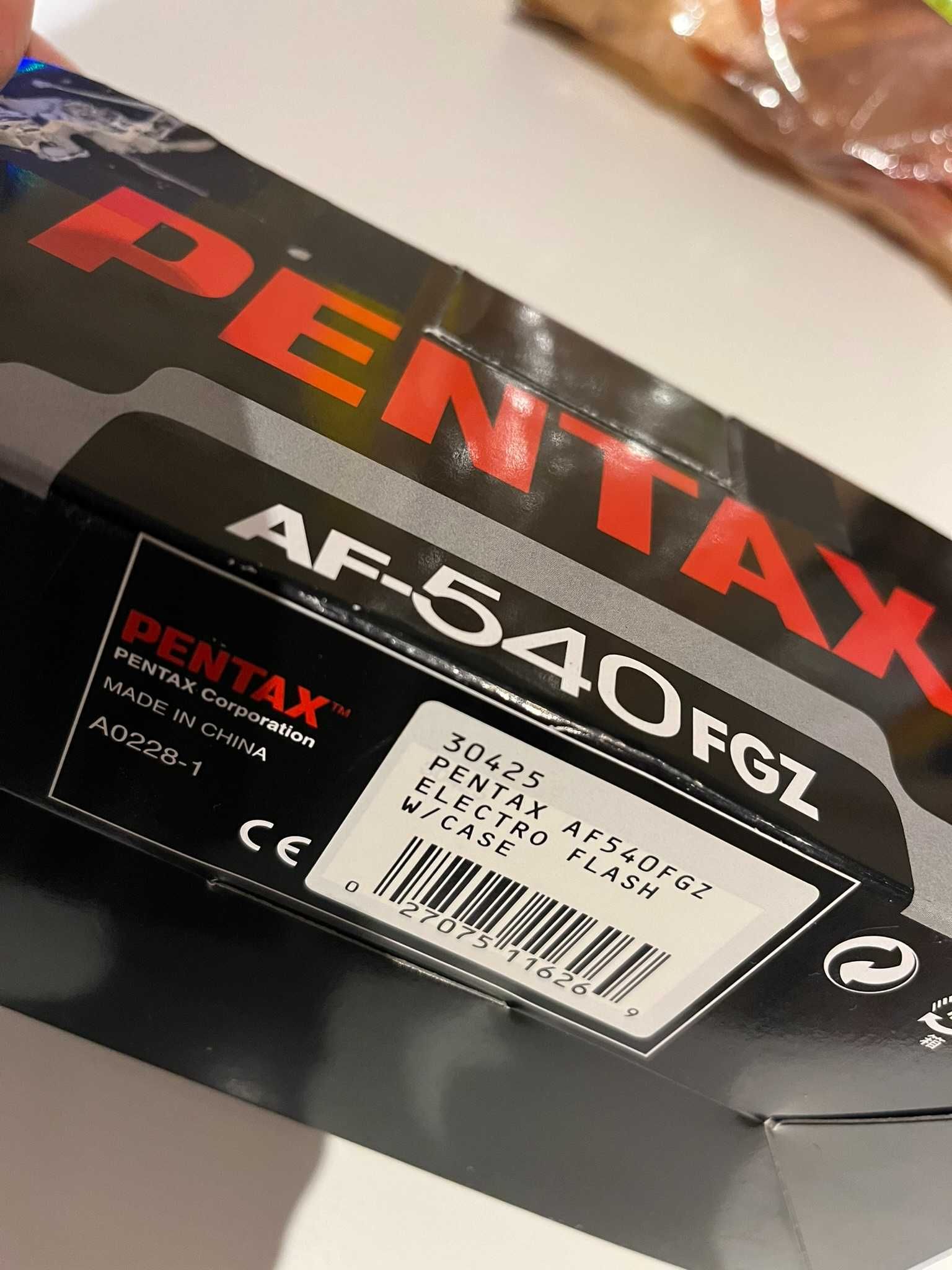 Pentax K10D, Lampa AF 540 FGZ,  Obiektyw DA 18-55 F3,5