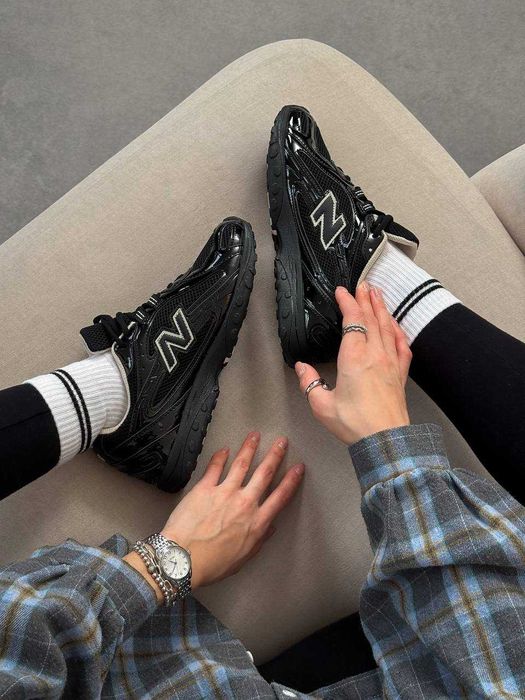 Жіночі Кросівки New Balance Black Timberwolf