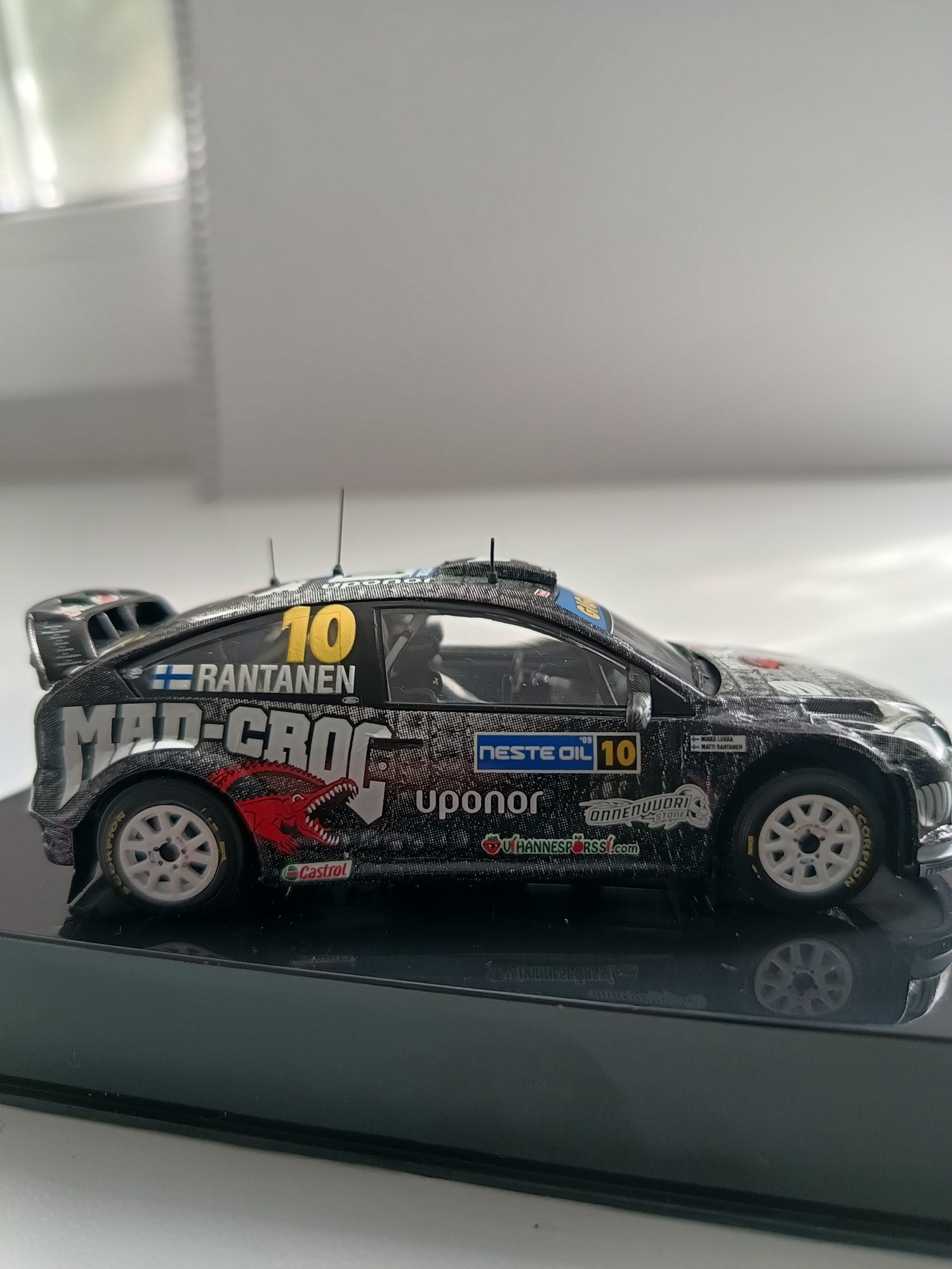 Ford Focus RS WRC - Rally Finland 2009. IXO. 1:43.