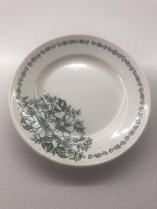 Стопки, тарілки, салатники!