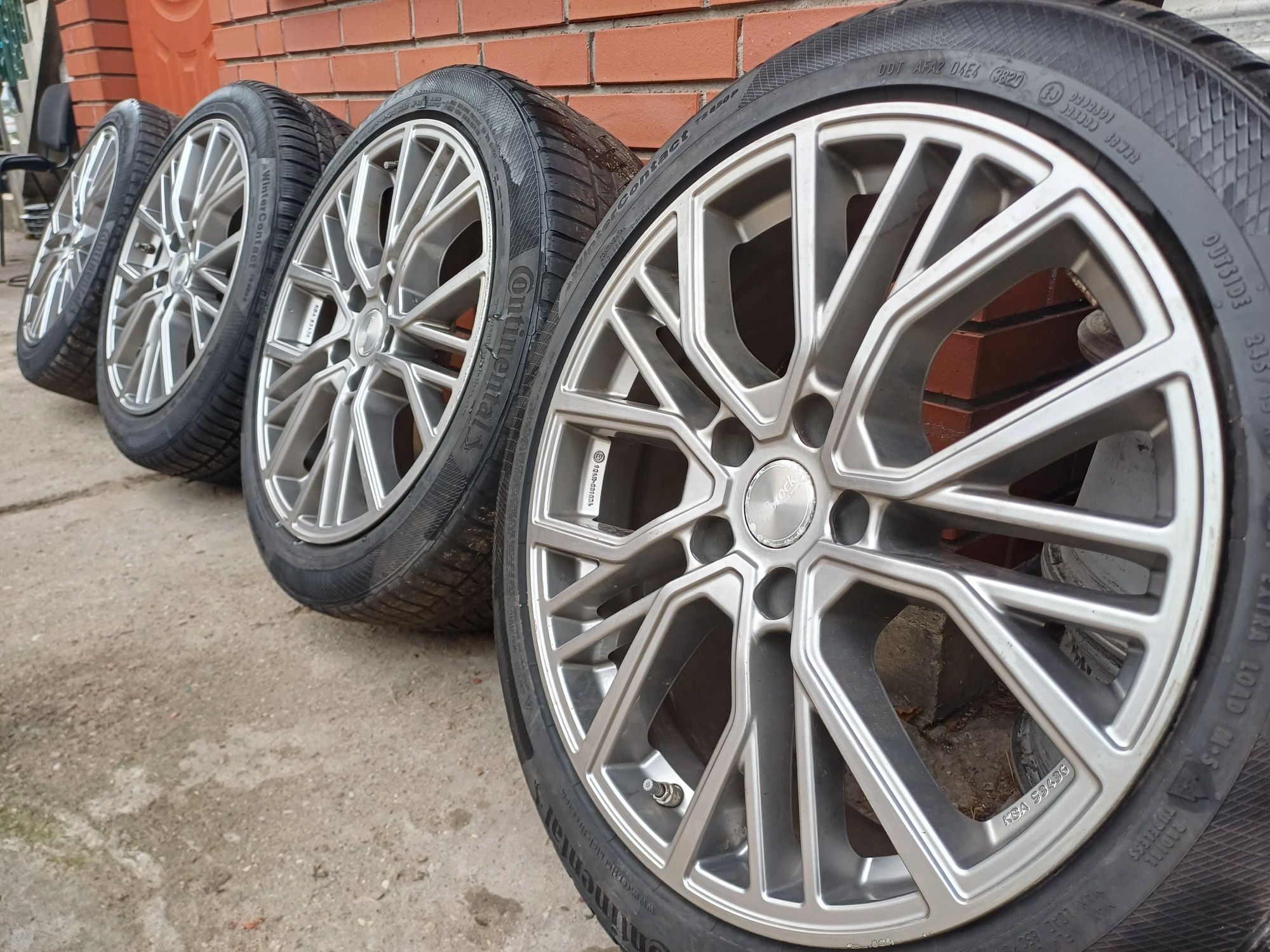 Felgi Brock 19" 5x120 Tesla 8,5J et35 czujniki ciśnienia oc 64,1mm