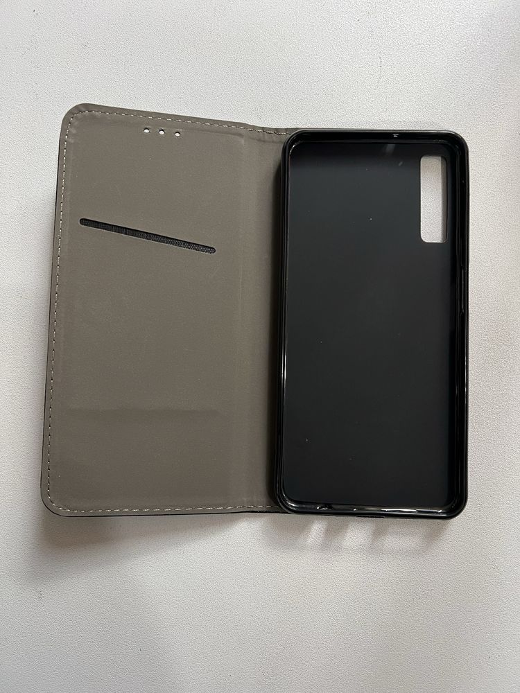 Etui zamykane kabura etui z klapką Smart Magnet samsung A7 2018