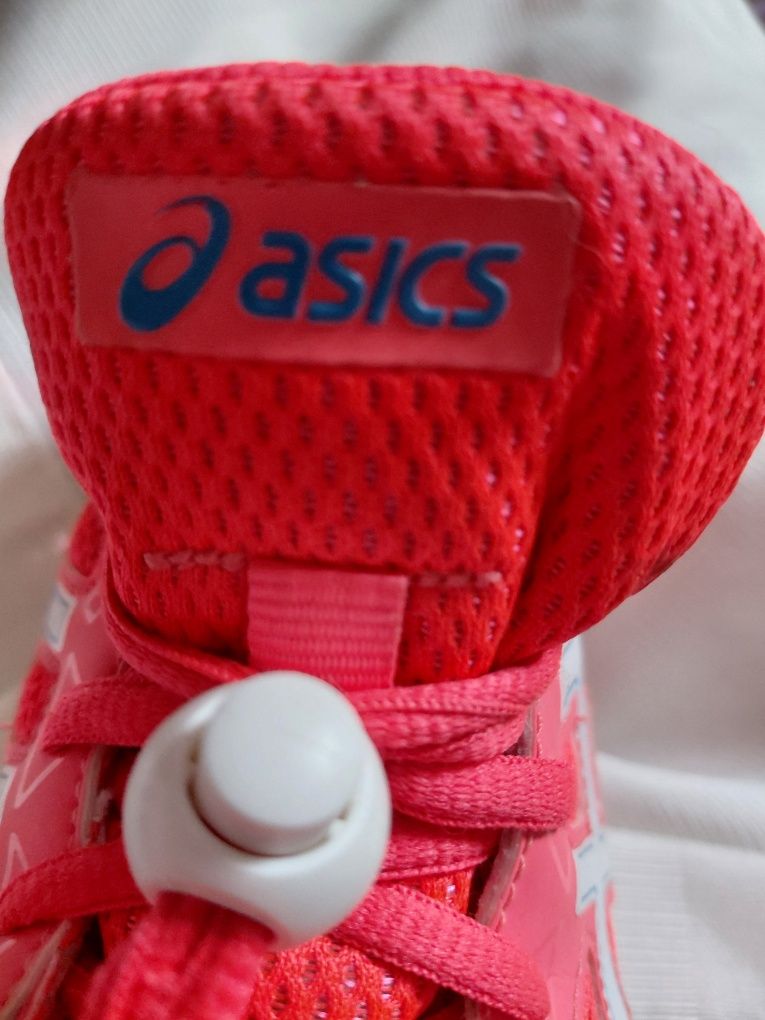 Кросовки ASICS орегінал устілка 22-22.5 см.