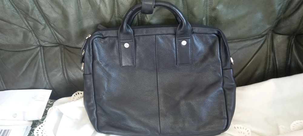 Pasta mala executivo pele