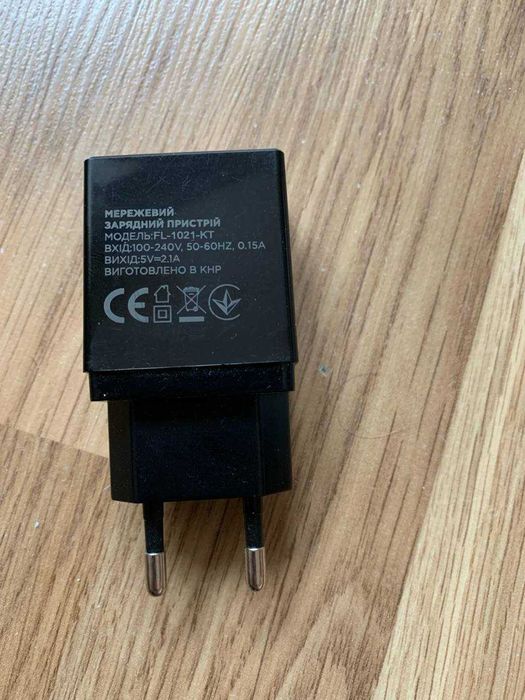 Мережевий зарядний пристрій Florence (FL-1021-KT) 2USB