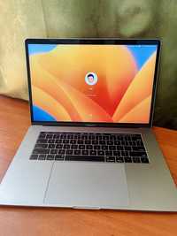 MacBook Pro 15,4