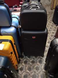 walizka podróżna mała z kuferkiem kabinowa L na 4 kołach z ABS