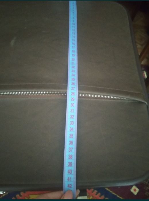 Чемодан темно- и светло-коричневый