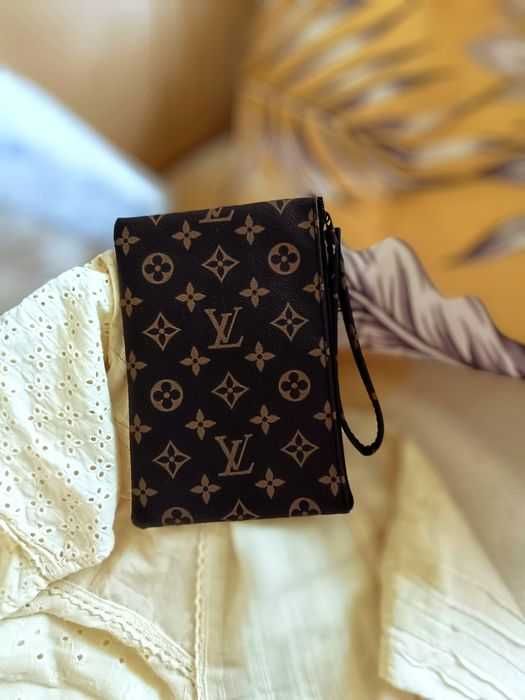 Saszetka Louis Vuitton nowa