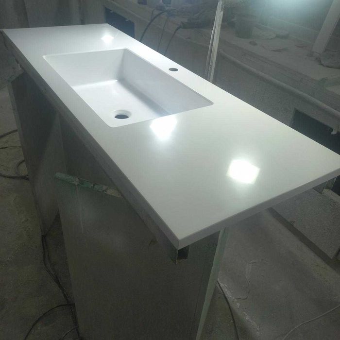 Умивальники цільновилиті з стільницею