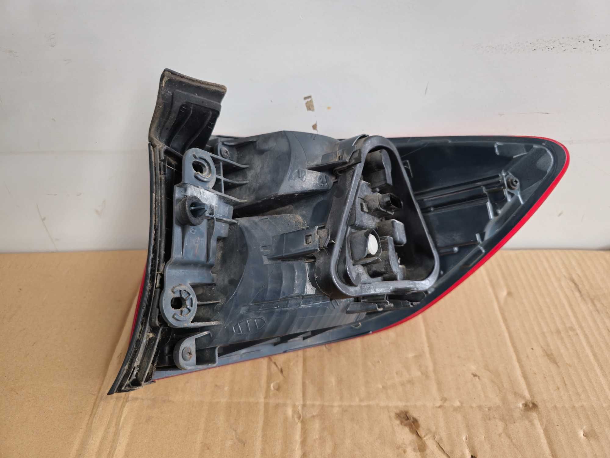 Farolim STOP esquerdo BMW Serie 3 F31 Carrinha (2011 a 2014)