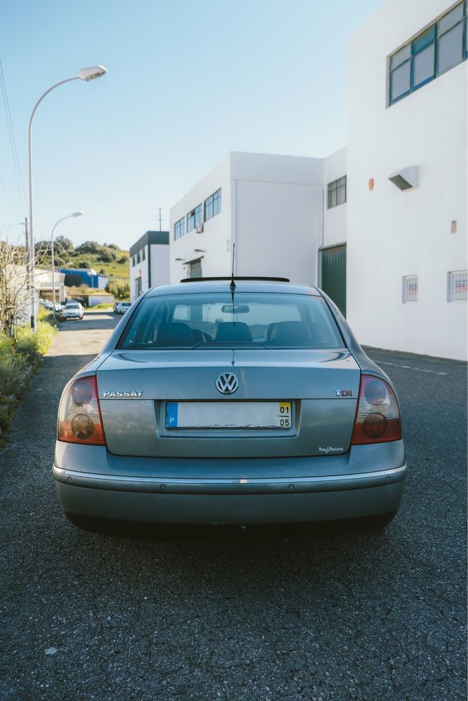 VW Passat 3BG B5.5 130cv Highline FullExtras Nacional