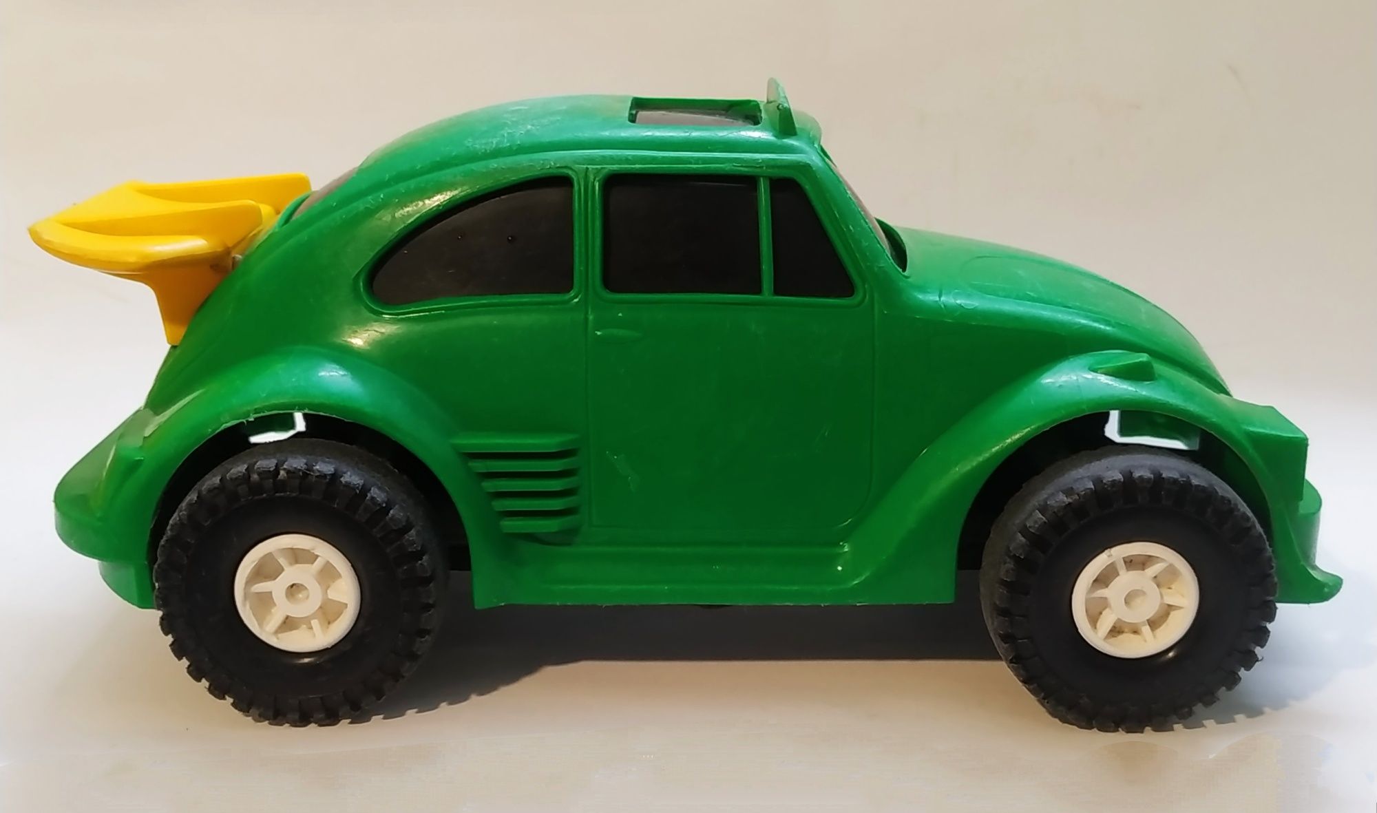 Детская игрушка машинка для игры в песочнице