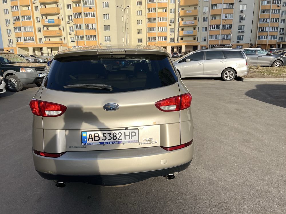 Продам субару трібека