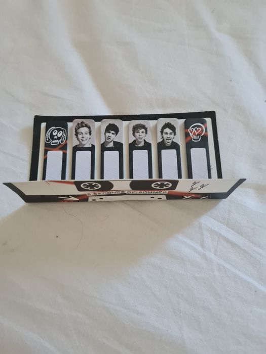 Acessórios dos 5 Seconds of Summer