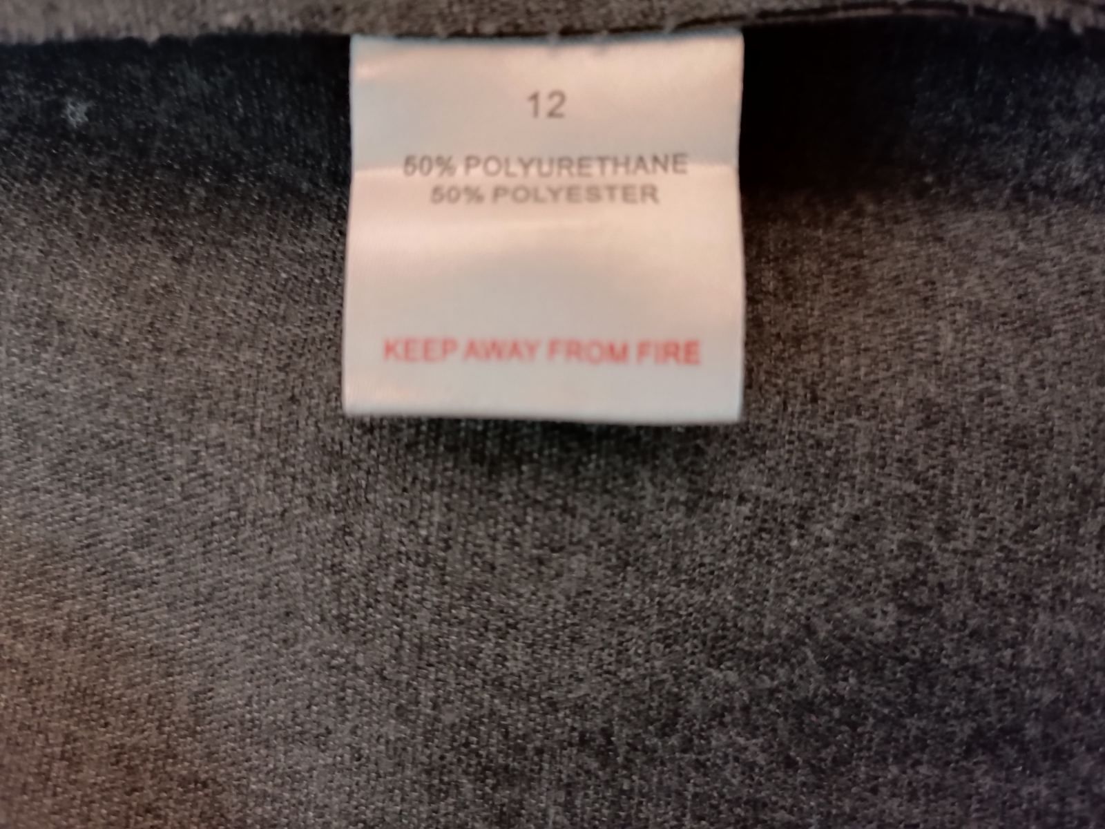 Продам новую юбку PRETTYLITTLETHING.