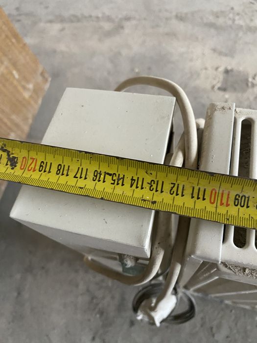 Електробатарея з регулятором температури