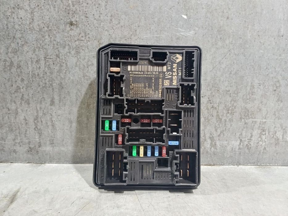 CAIXA DE RELES FUSÍVEIS RENAULT CAPTUR II