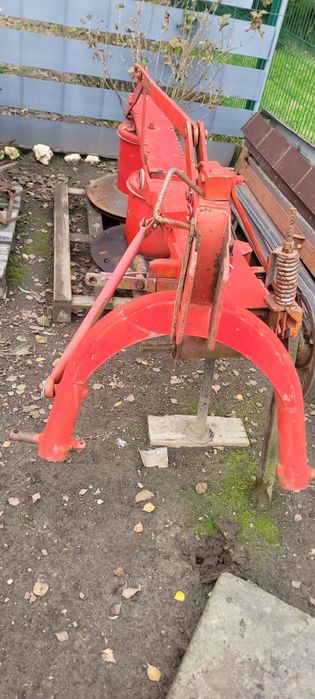 przetrzasarka KUHN FAHR , plug4 duży kosiarka