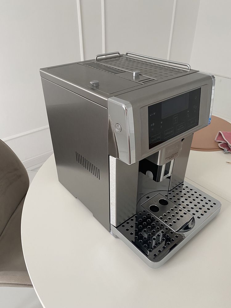 Ekspres DeLonghi Prima Donna Avant