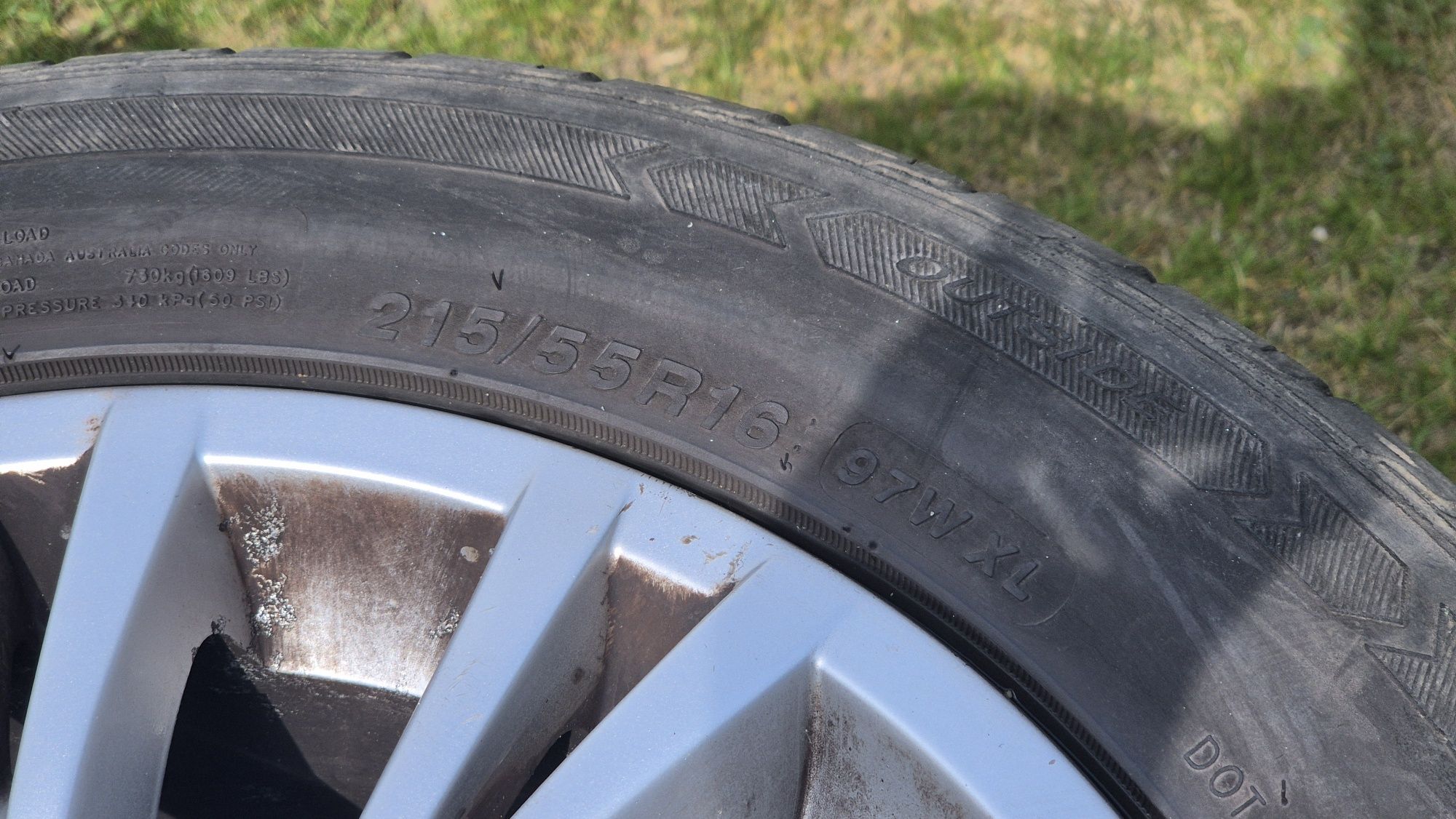 Komplet opon letnich z alufelgami 215/55 R16