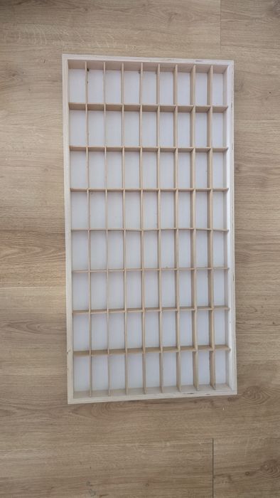 Gablotka na Hot whells i inne 79x40x5cm