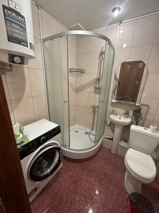 Квартира пободово , центр міста , поруч сімья , чудо маркет