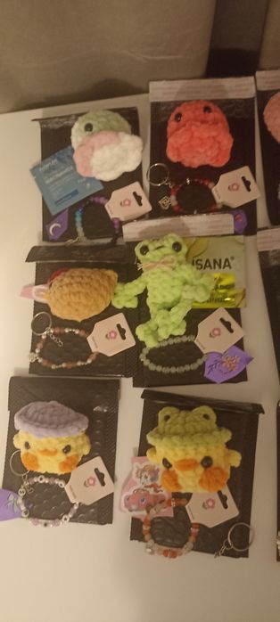 Losowy zestaw pluszak na szydełku plus bransoletka