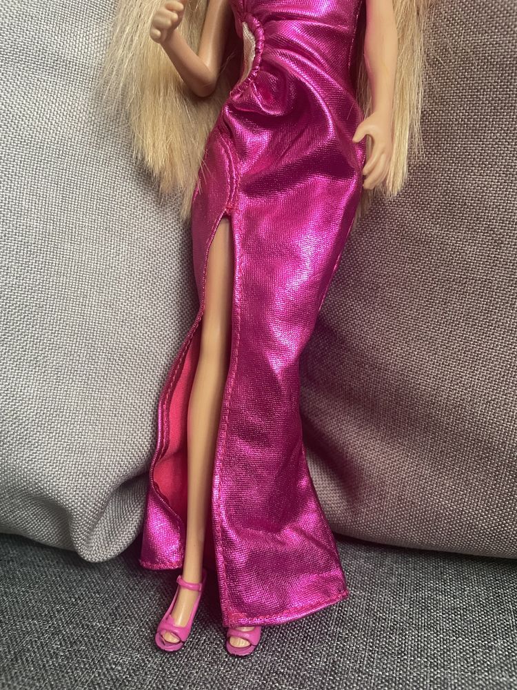 Lalka Barbie (+ 2 stroje gratis‼️)