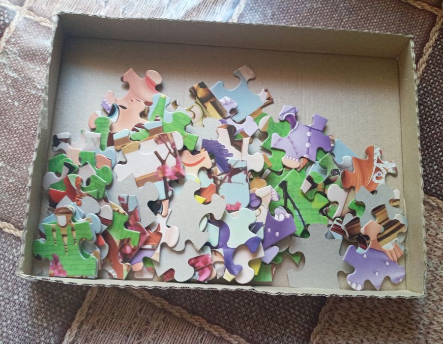 Пазли, гру дитячу віддам безкоштовно