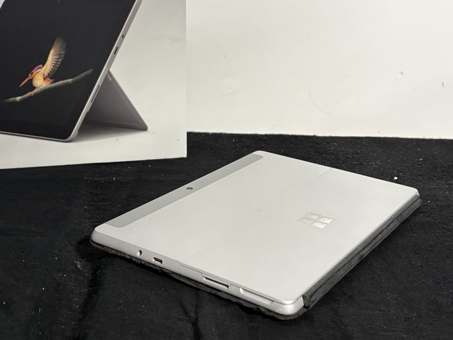 Microsoft Surface Go