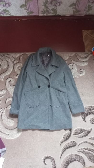 Продам пальто, розмір М.