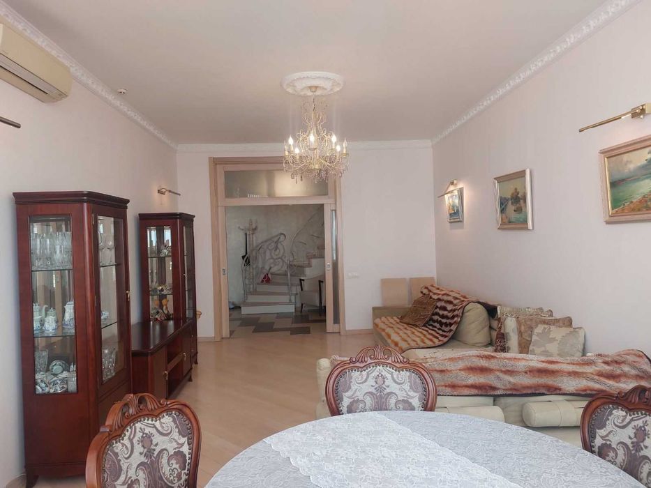 Оренда дворівневої 3к, Дмитрівська, 69,ЖК Златоустівський