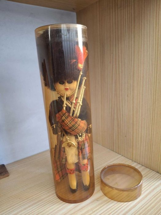 Souvenir guarda real escocesa - com a caixa original