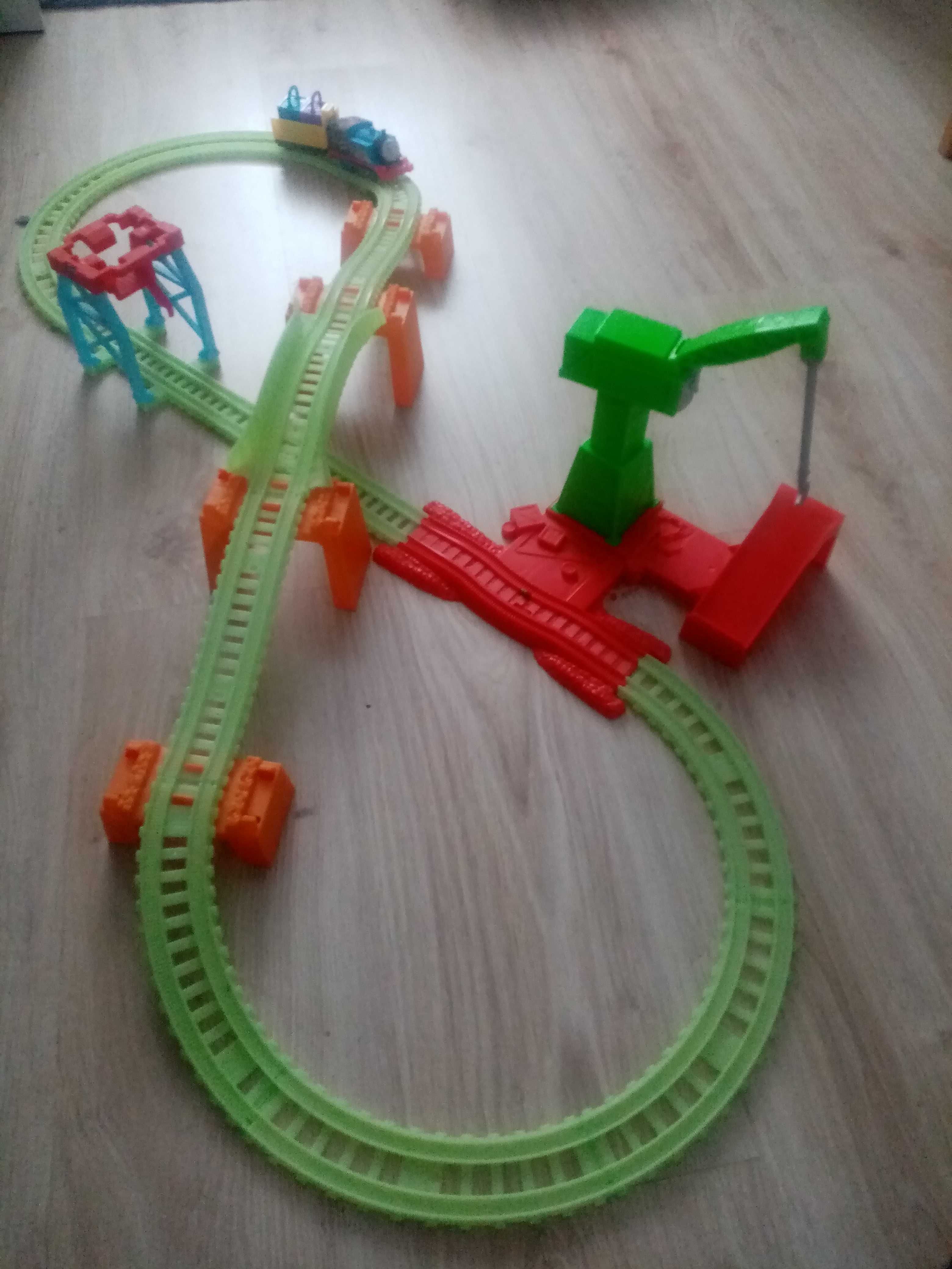 Zabawka Pociąg Fisher PRICE PODŚWIETLANA