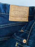 Spodnie jesnsy Levis  512 W30 L 30  jak nowe