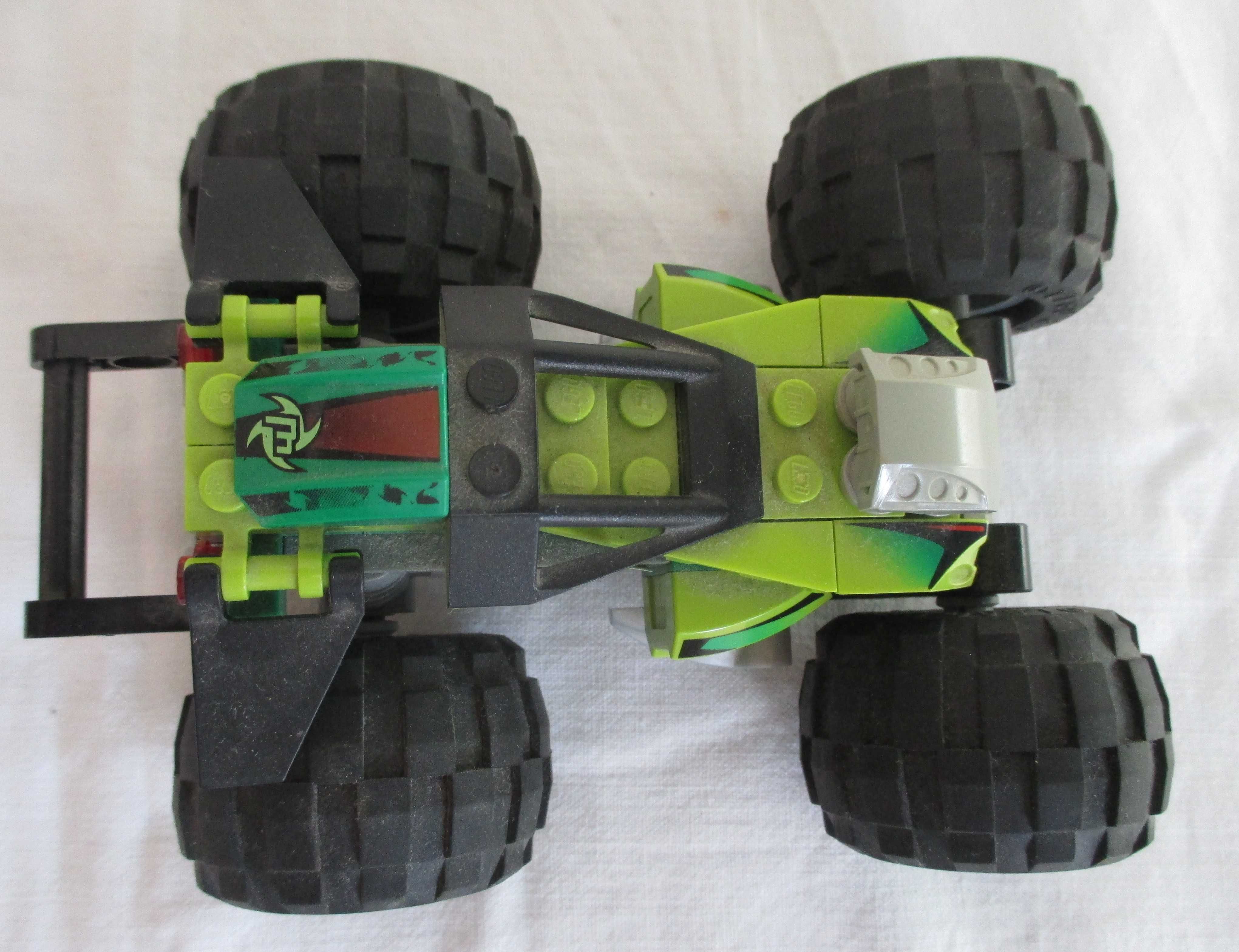 Dois Lego Racers