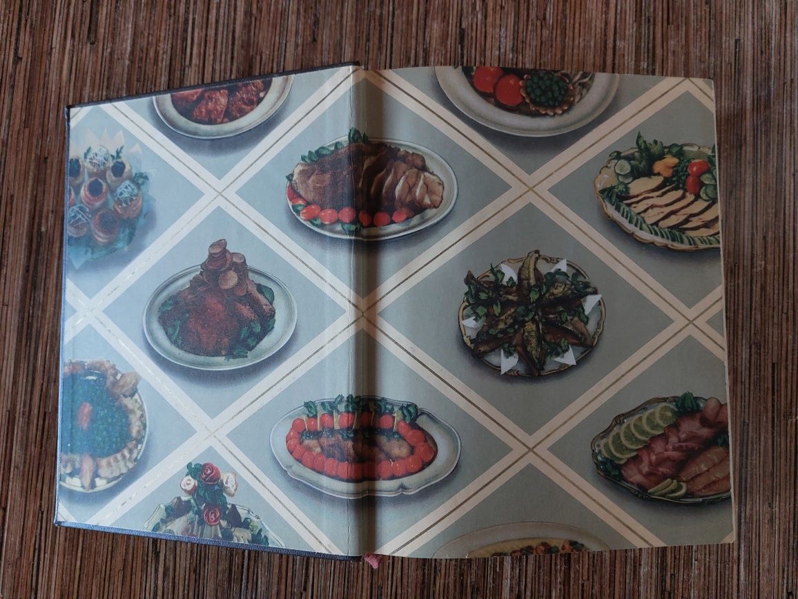 Книга "Кулинария", Госторгииздат, 1955 год 
Если вы увлекае