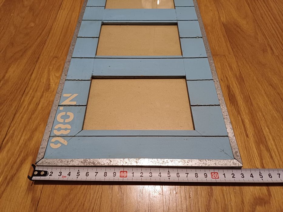 Moldura para 3 fotos de cor azul (inspiração marinha)