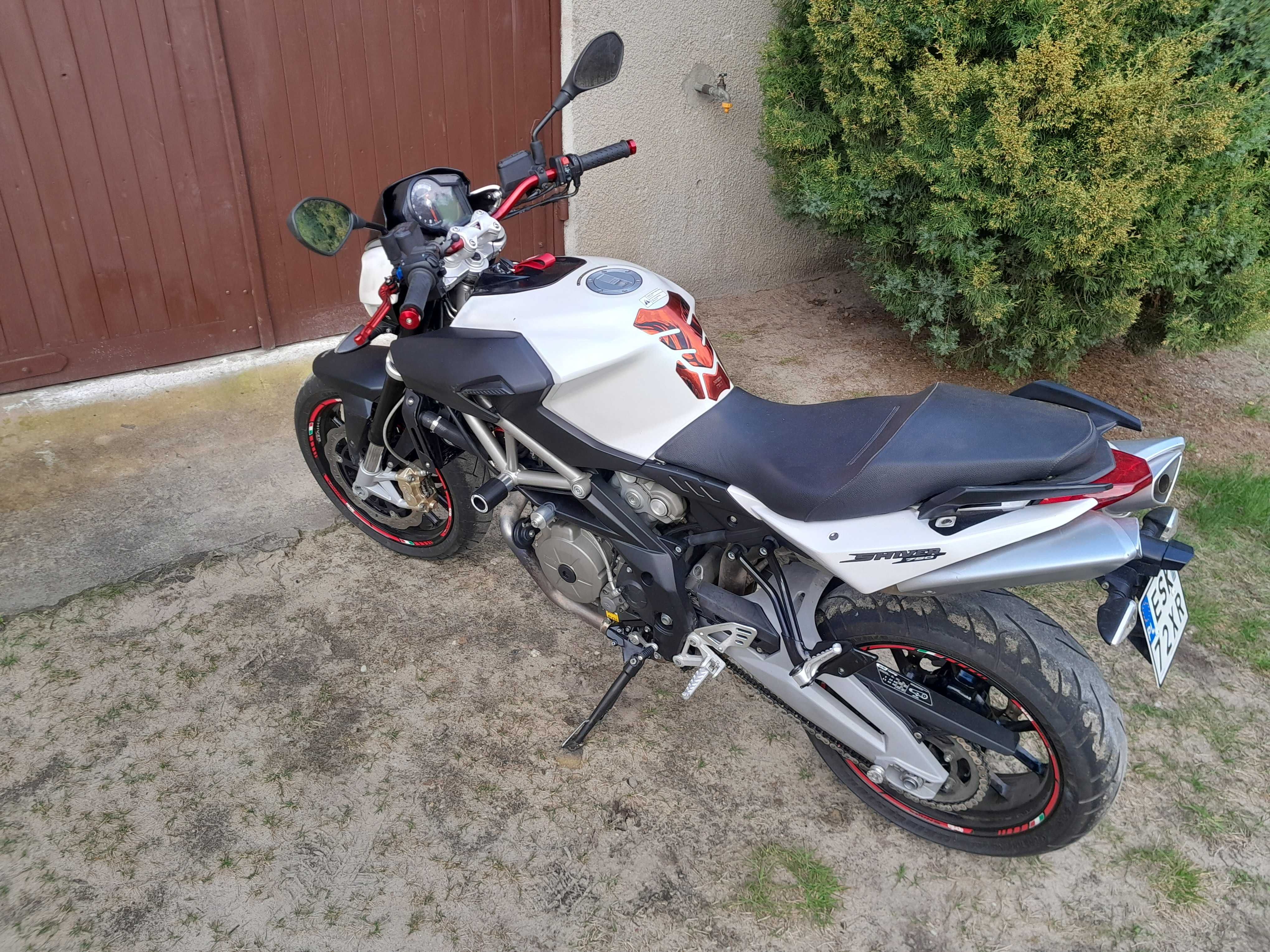 Aprillia Shiver 750 z 2012 roku.