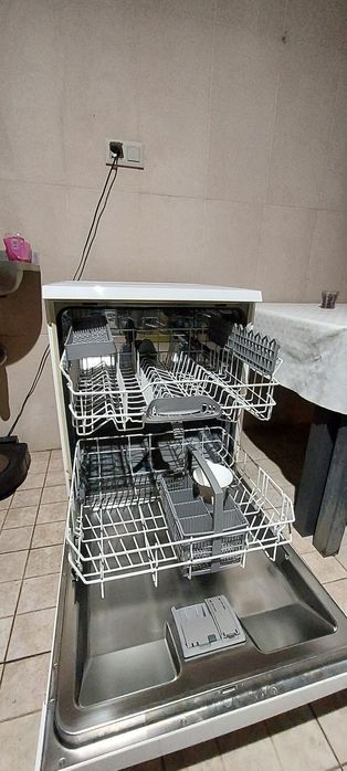 Vendo Frigorífico e Máquina de Lavar Loiça BOSCH Série 2