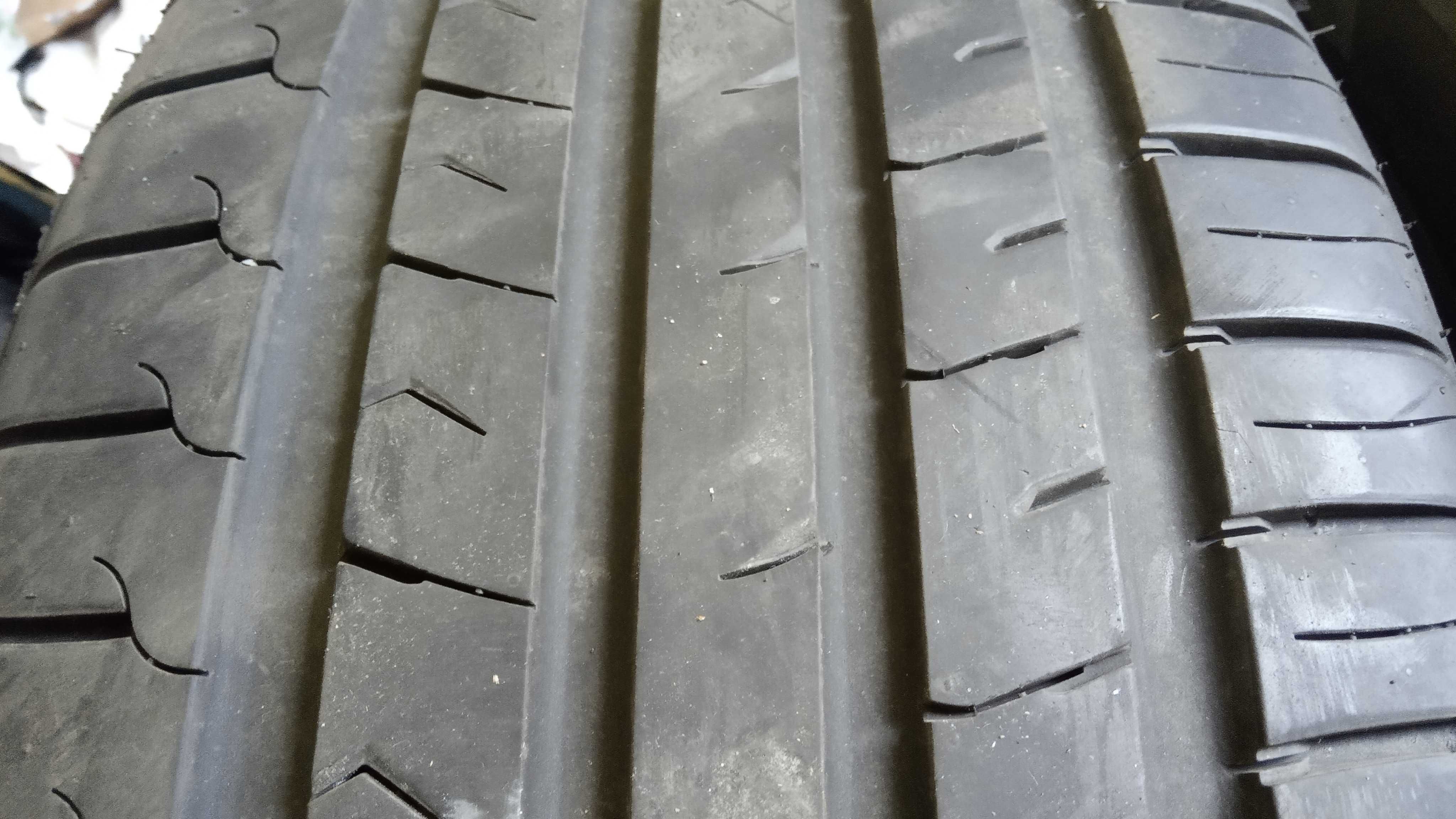 Opony letnie 4 sztuki 245/45 r19 jak nowe idealne