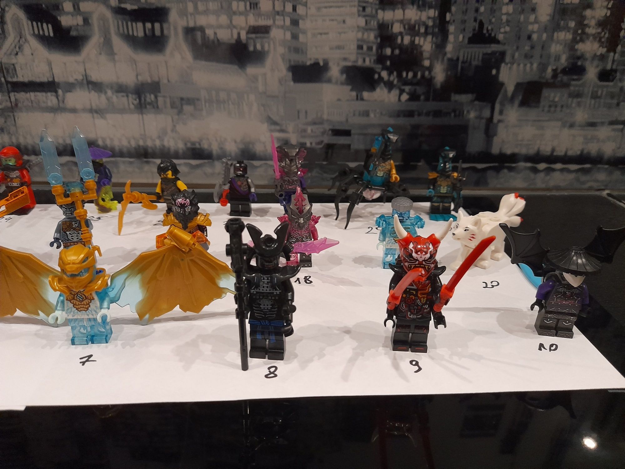 Zestaw LEGO Ninjago - figurki, gazetki, karty